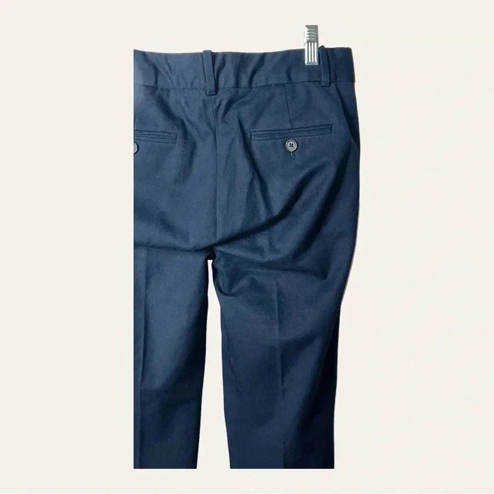 0062. J. CREW CHINO TROUSER‎ NAVY BLUE IN COLOR SIZE 2